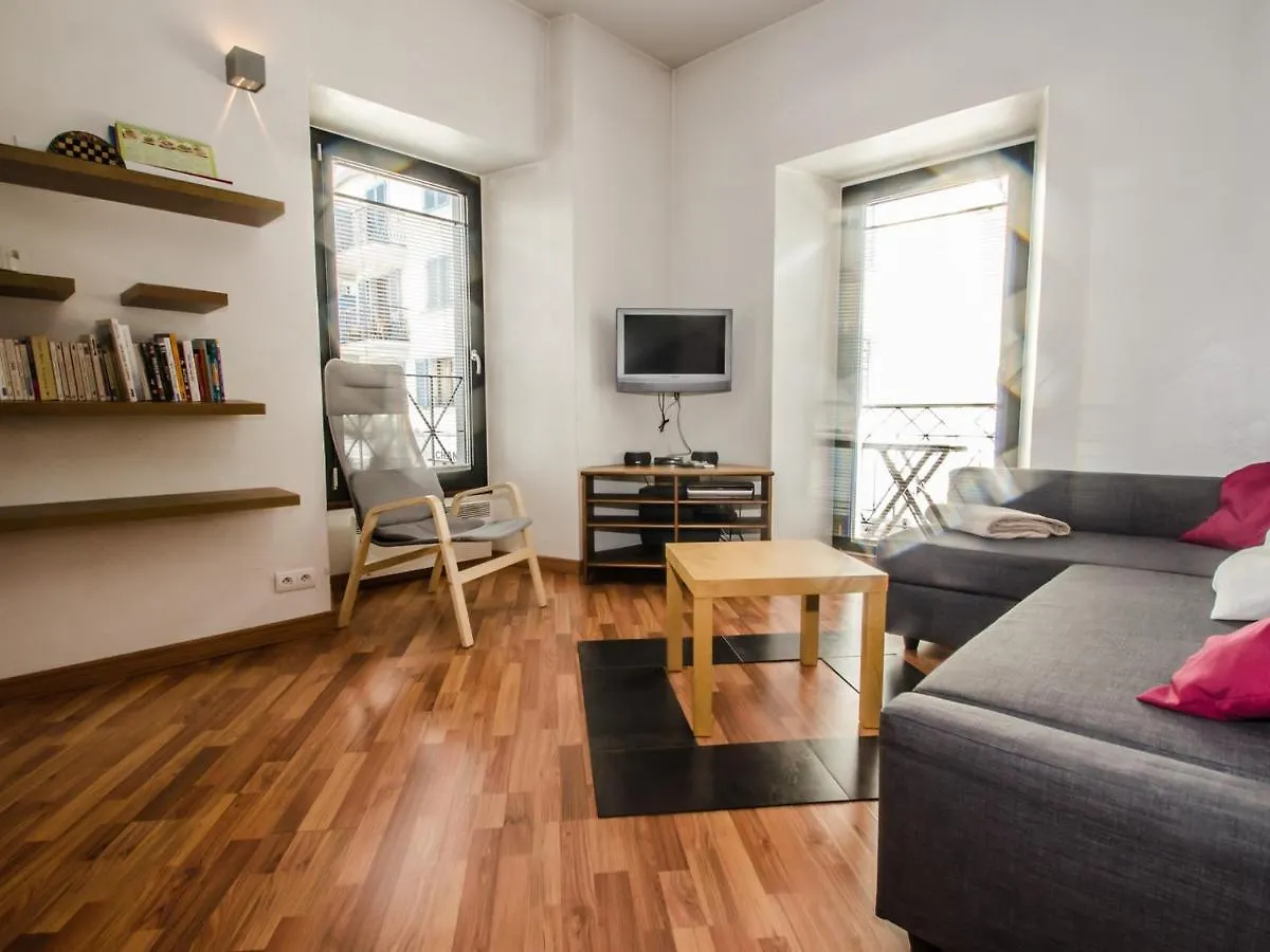 Bel Appartement Central A Chamonix Avec Balcon Et Wifi - Fr-1-343-165 France