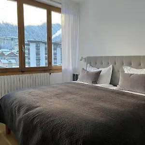 Oliver Apartment