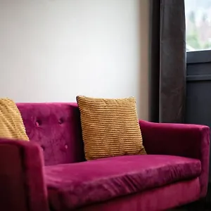 Beautiful Cosy, Modern In Centre Apartment