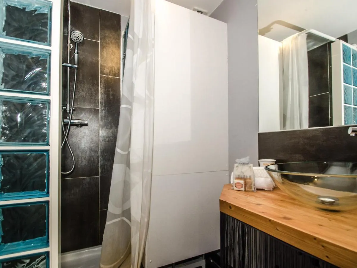 Apartment Bel Appartement Central A Chamonix Avec Balcon Et Wifi - Fr-1-343-165 France