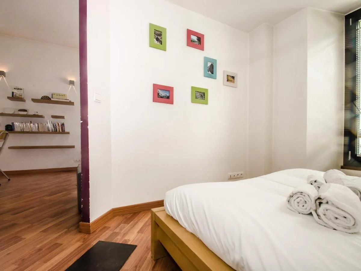 Bel Appartement Central A Chamonix Avec Balcon Et Wifi - Fr-1-343-165 0*,  France